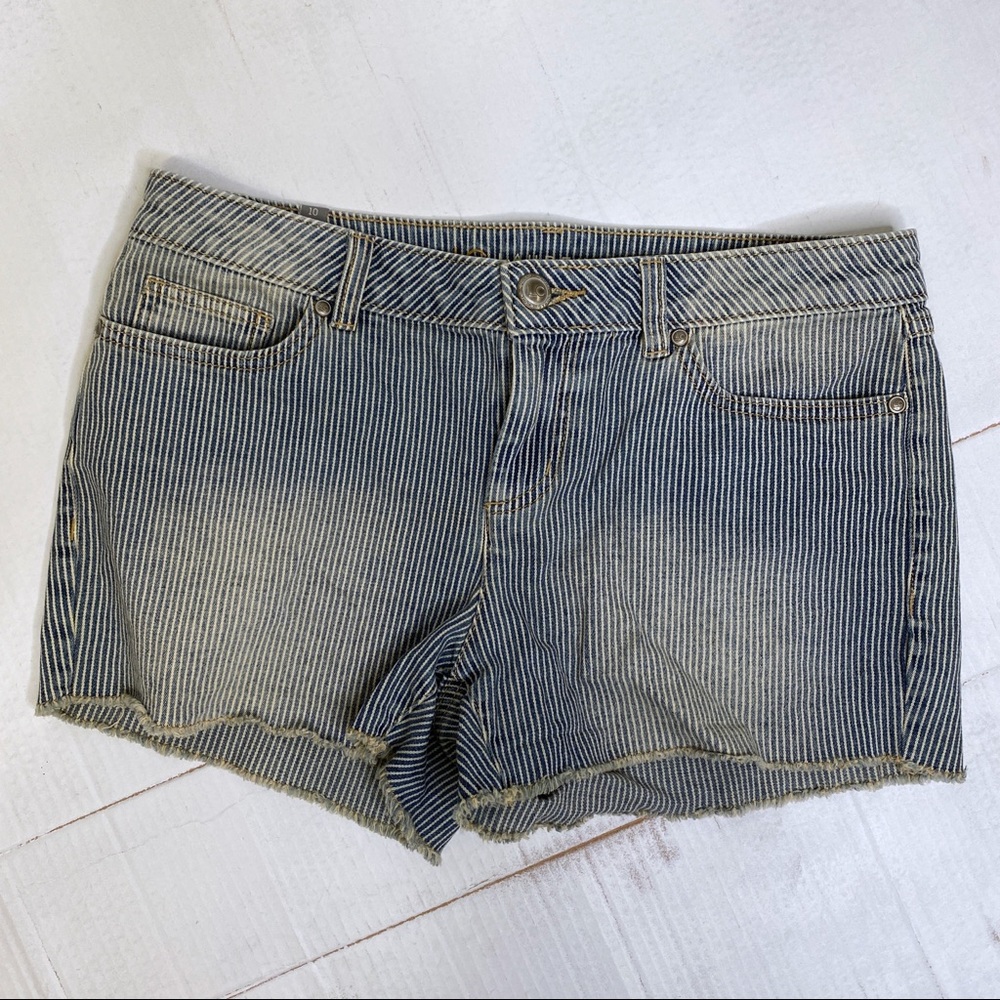 LC Lauren Conrad Conducter Stripe Shorts Cutoff